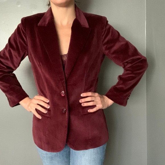 Vintage Suede Burgundy Blazer & Skirt Set! - Picture 7 of 9